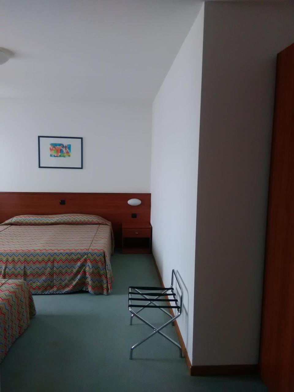 Hotel Naonis Cordenons エクステリア 写真
