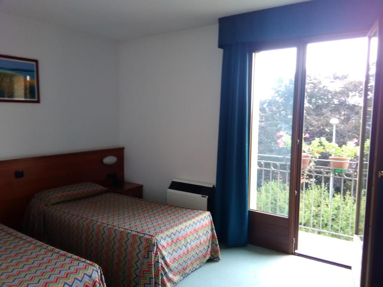 Hotel Naonis Cordenons エクステリア 写真