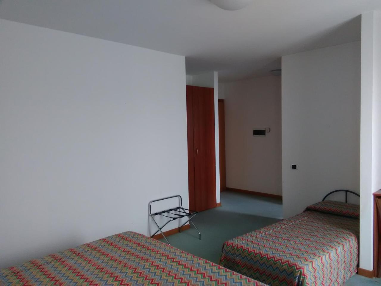 Hotel Naonis Cordenons エクステリア 写真